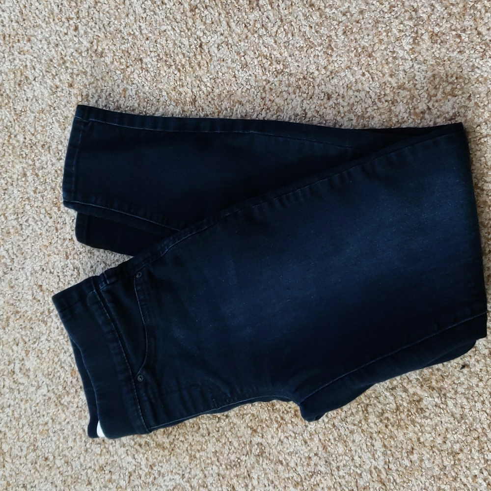 Levi's pull on skinny jeans